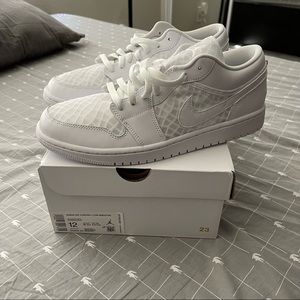 Nike Jordan 1 Low Triple White